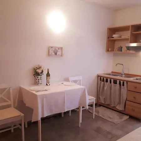 House Kate Guenstiges Апартаменты *