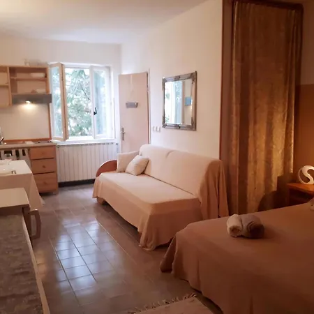 House Kate Guenstiges Апартаменты